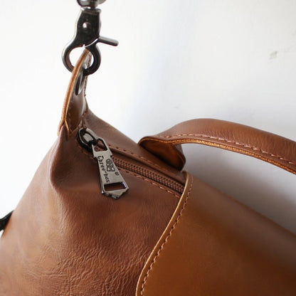 Wide strap shoulder bag HL2608