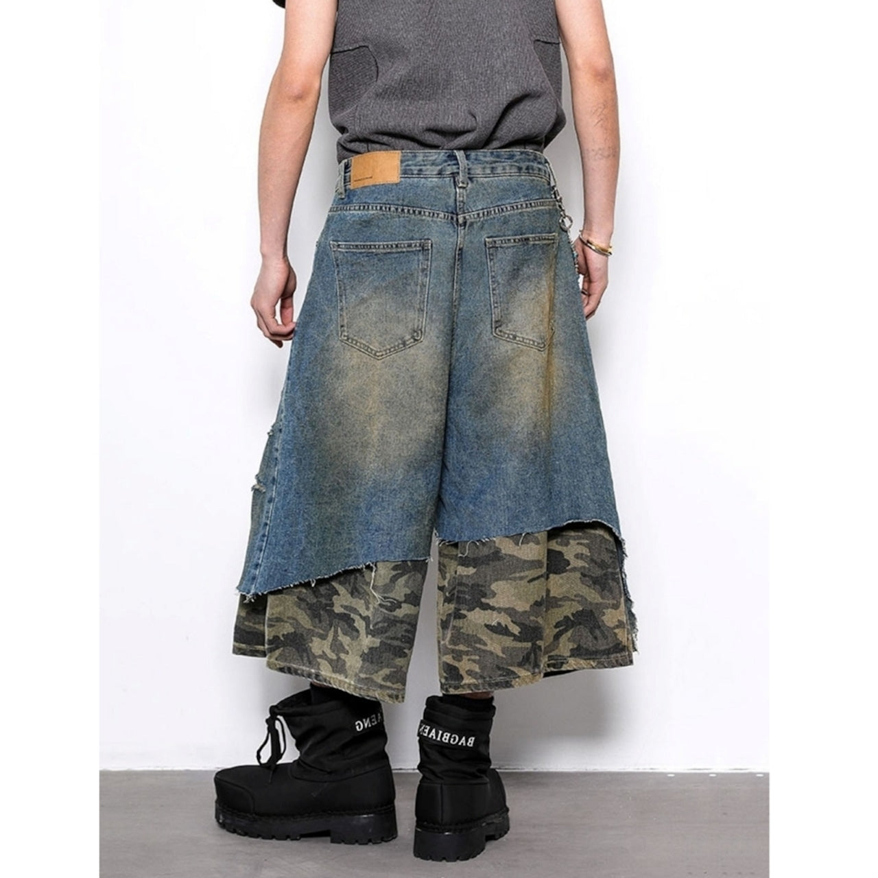 Camouflage pattern cropped wide denim jeans D0100