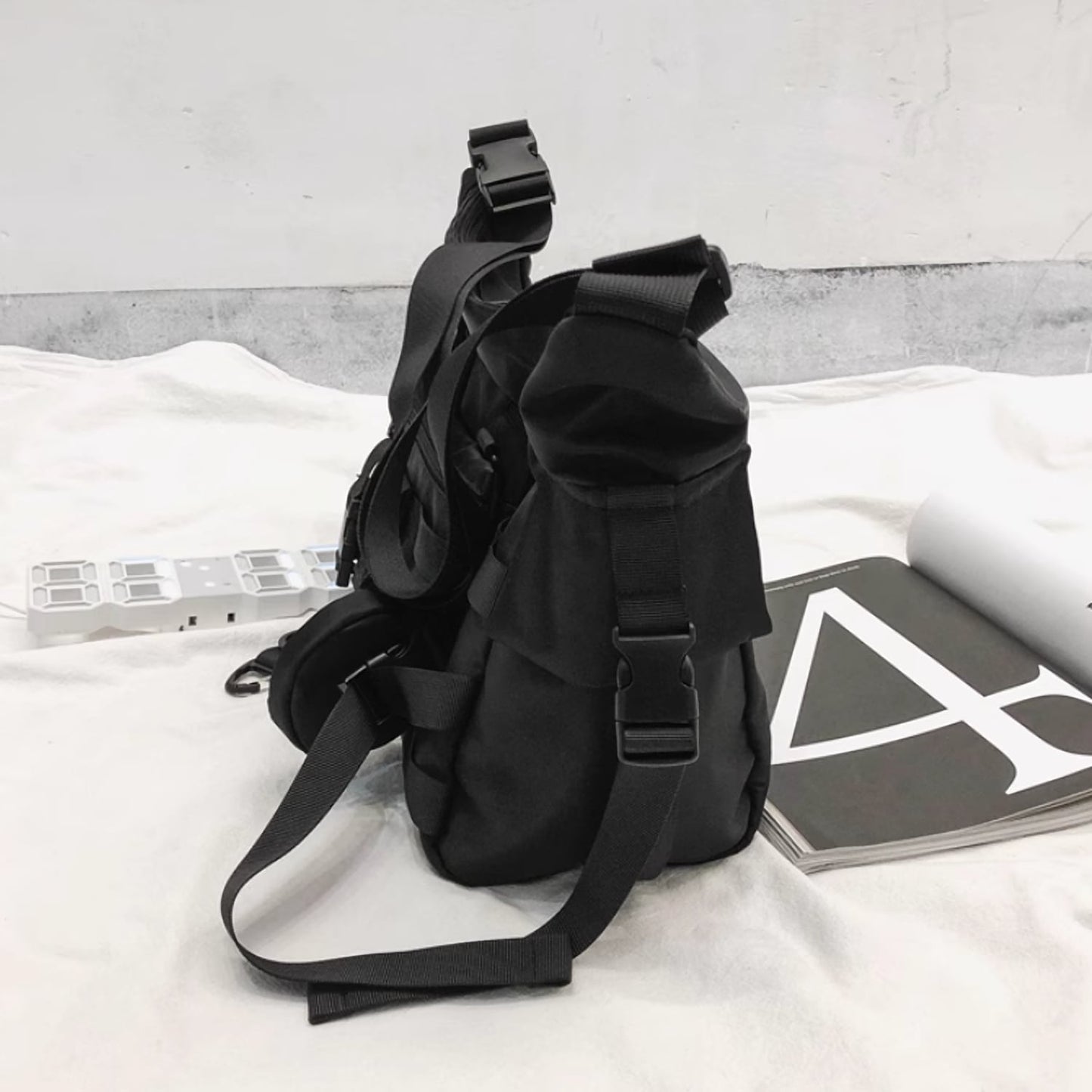 Multifunctional messenger shoulder bag HL2525