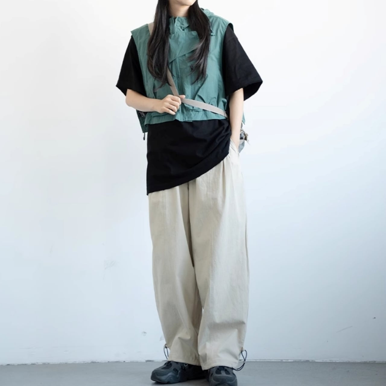 Multi-pocket outdoor vest HL2532