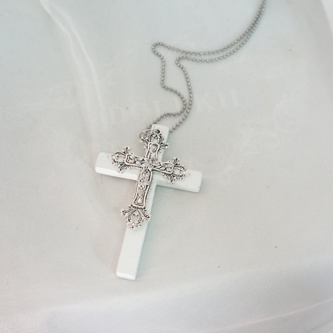 Cross motif long necklace E7035