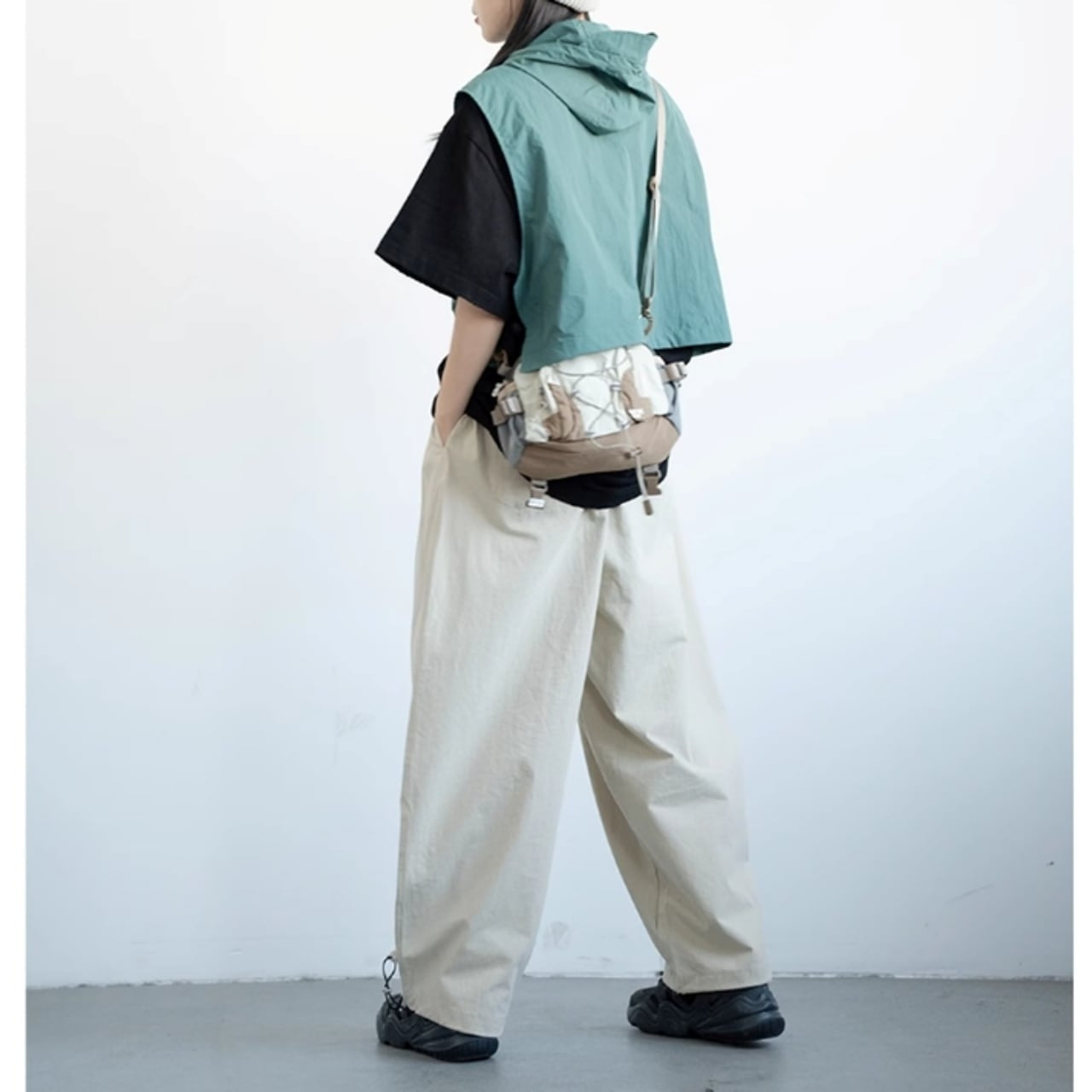 Multi-pocket outdoor vest HL2532