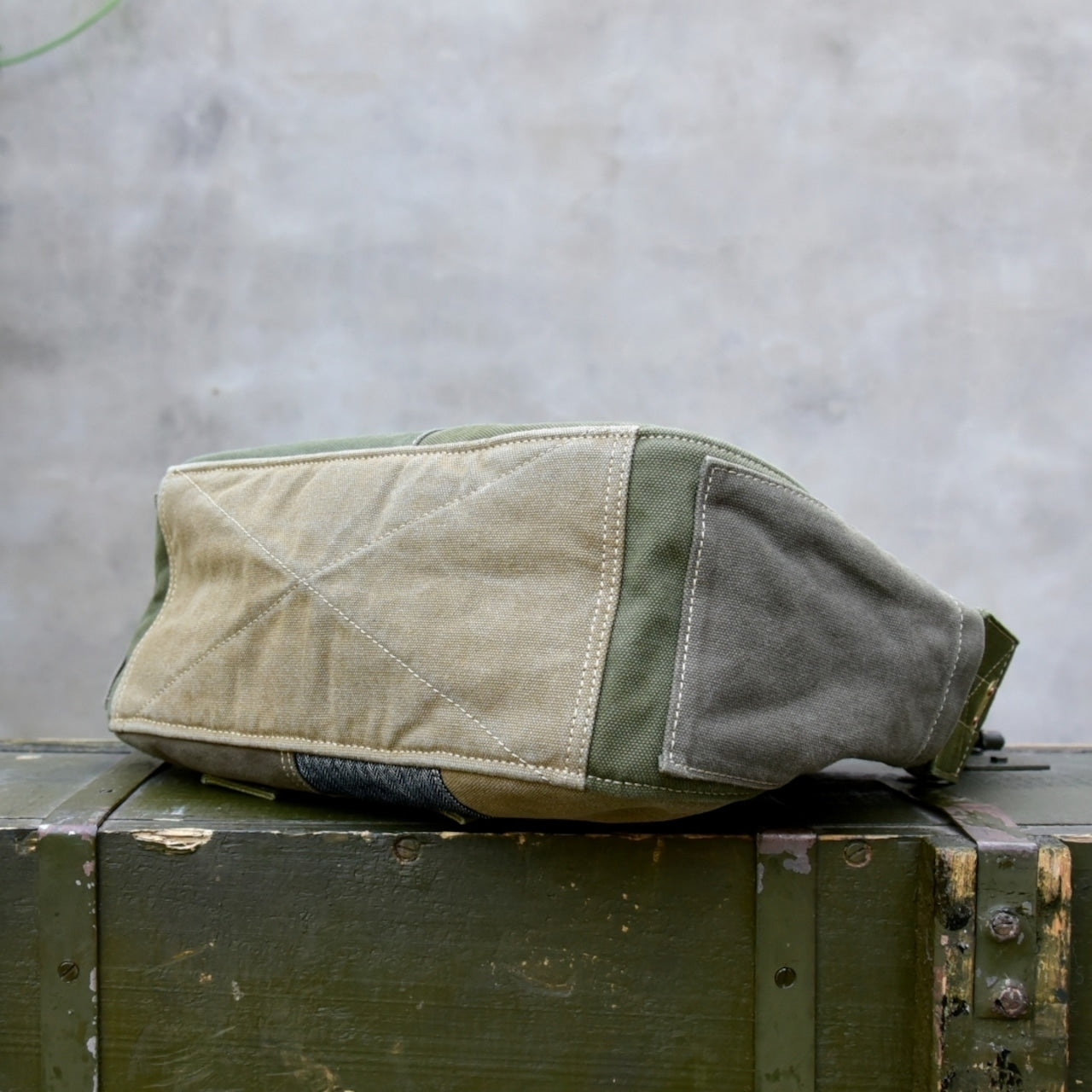 Patchwork Denim Messenger Bag D0033