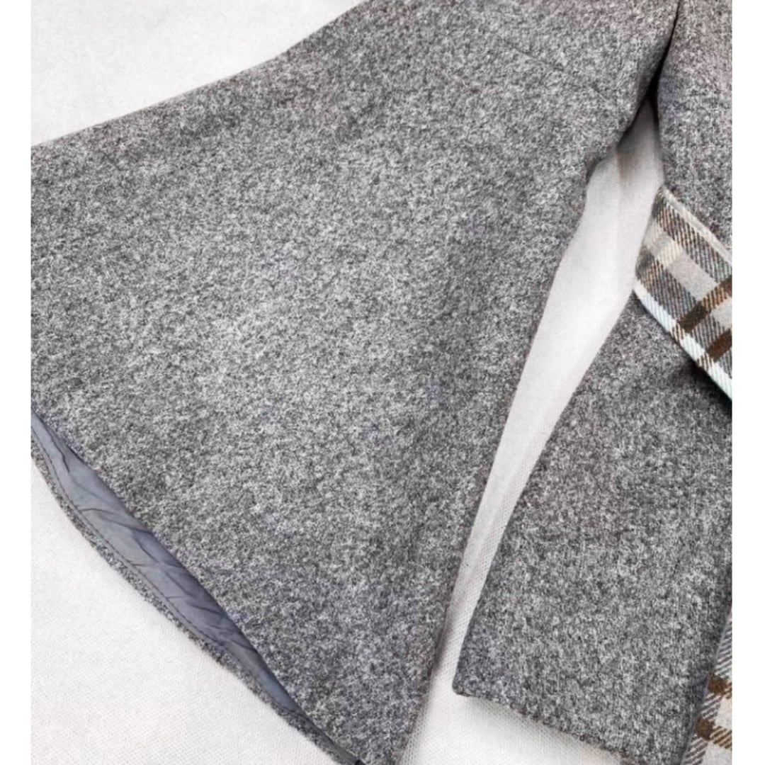 Short length coat & Pleated skirt E7005