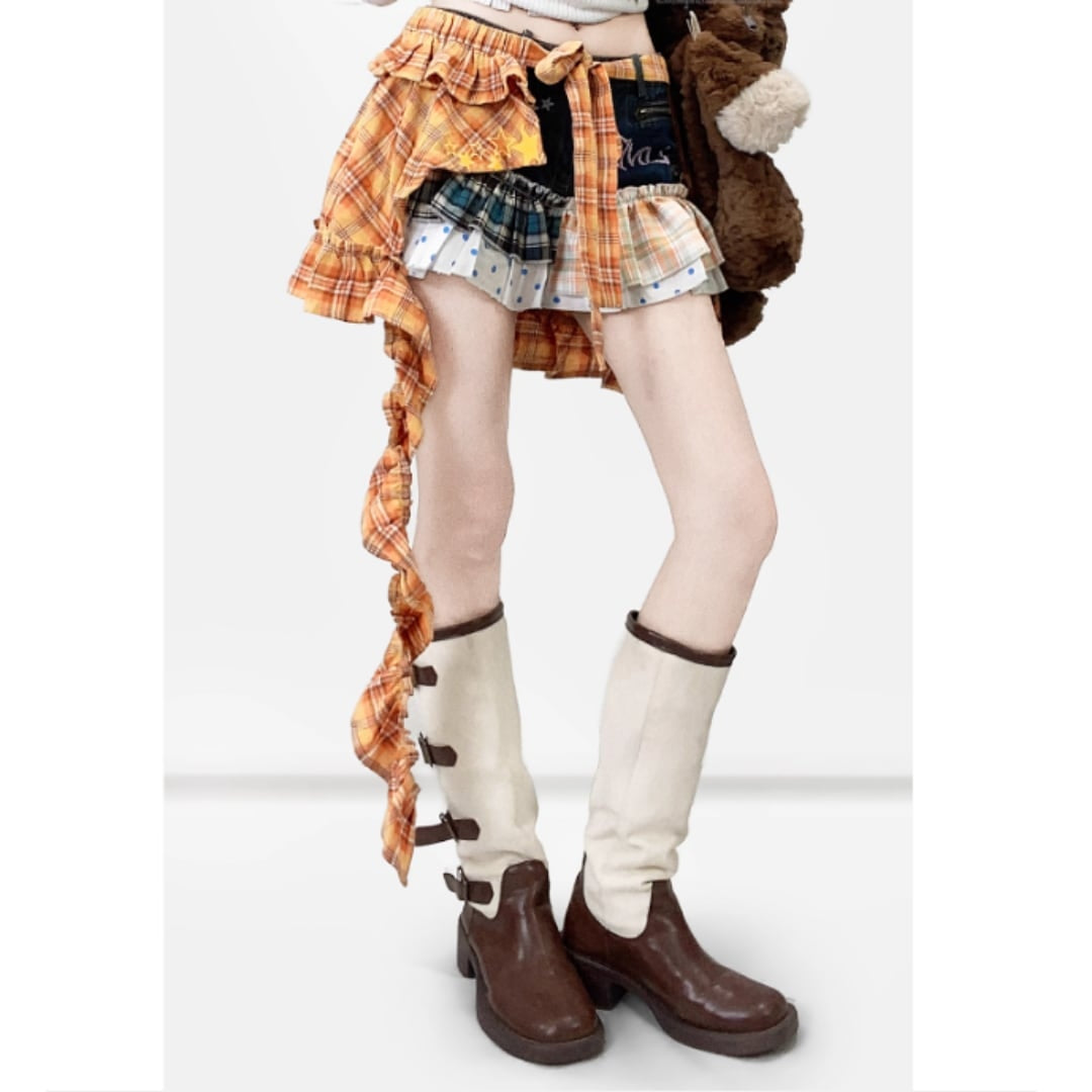 Denim shorts & checked skirt E7028