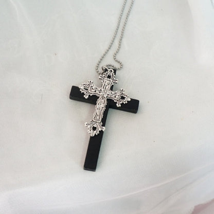Cross motif long necklace E7035