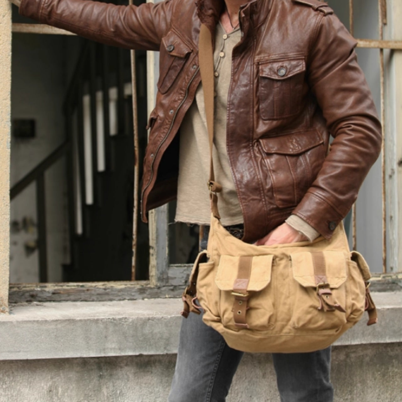 Multi Pocket Messenger Bag D0045