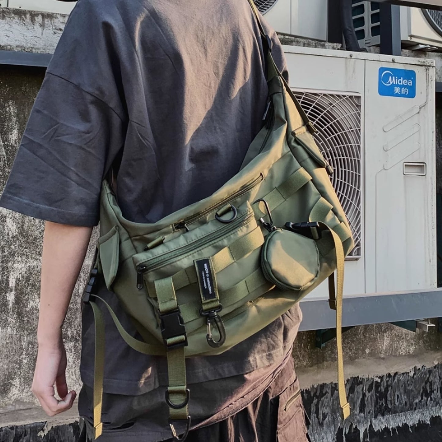 Multifunctional messenger shoulder bag HL2525
