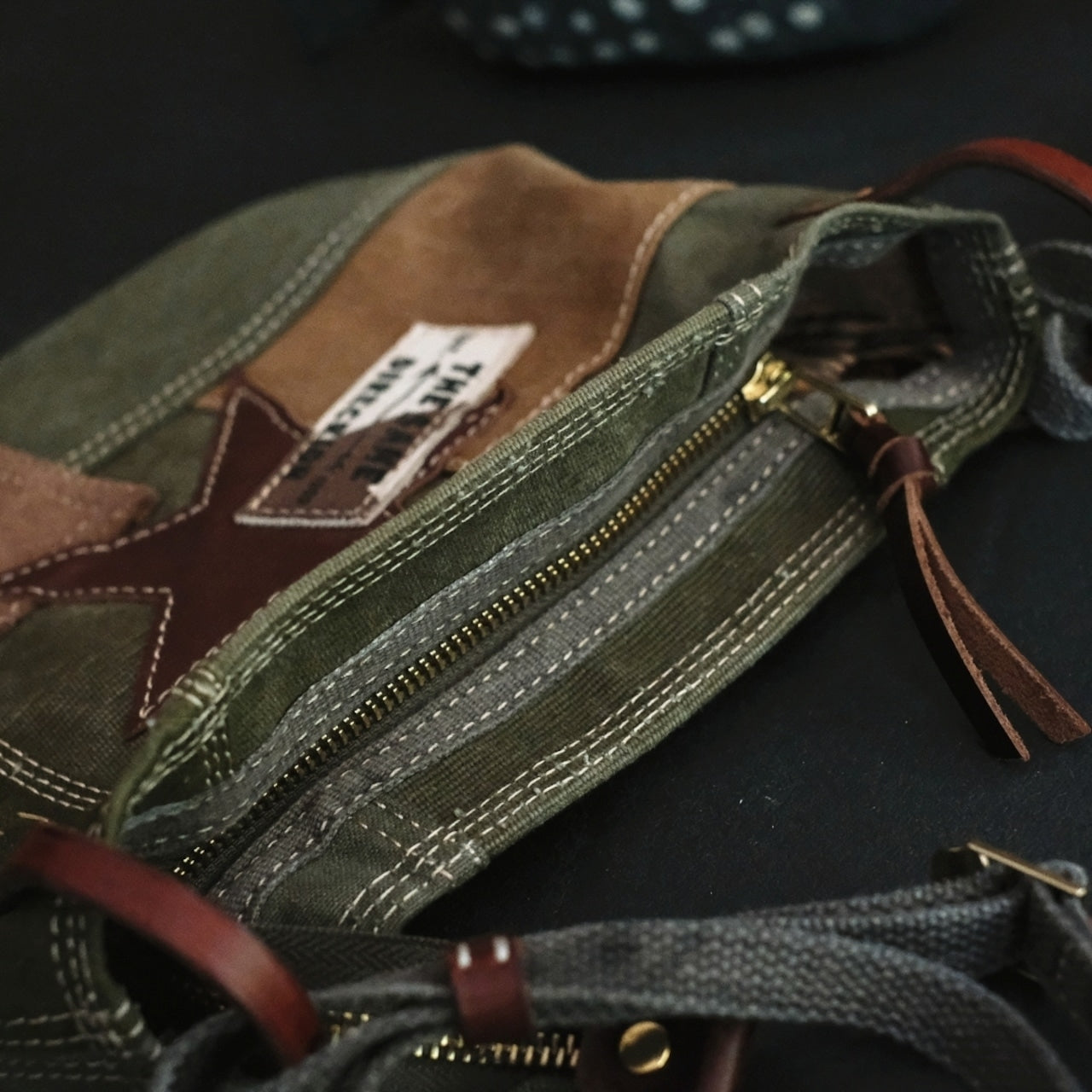 Star Motif Shoulder Bag D0037