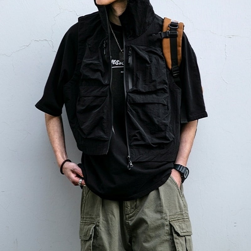 Hooded multi-pocket vest HL2171