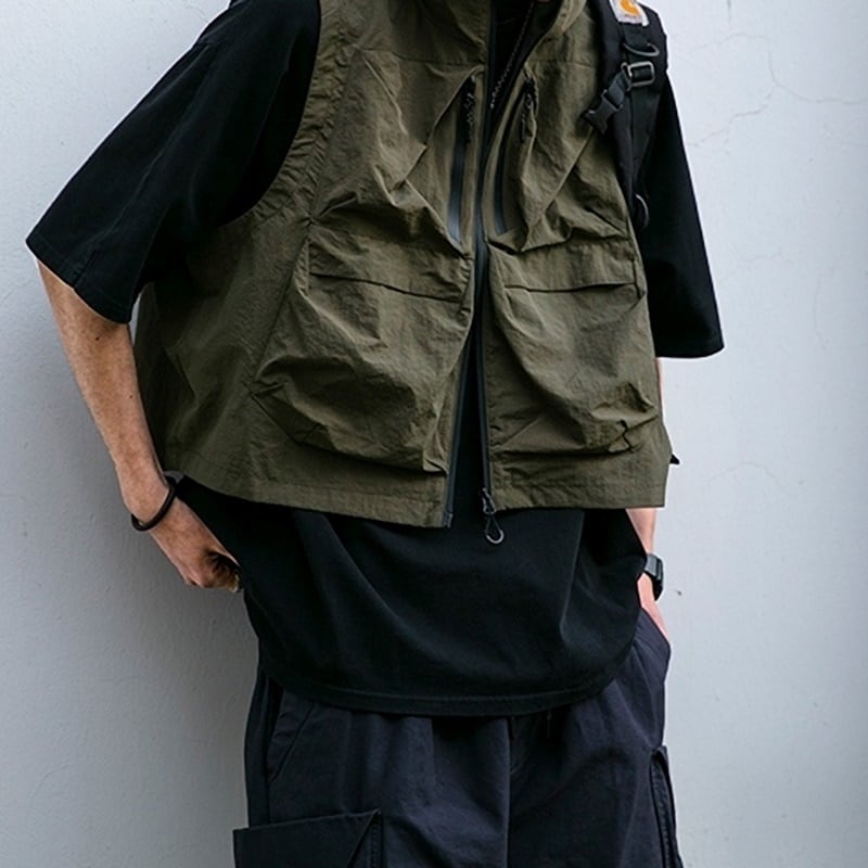 Hooded multi-pocket vest HL2171