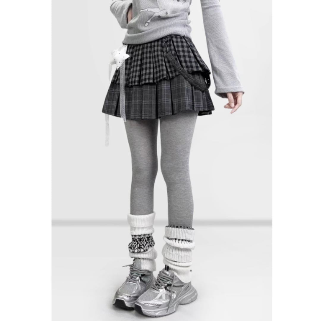 Double pleated mini skirt E7044