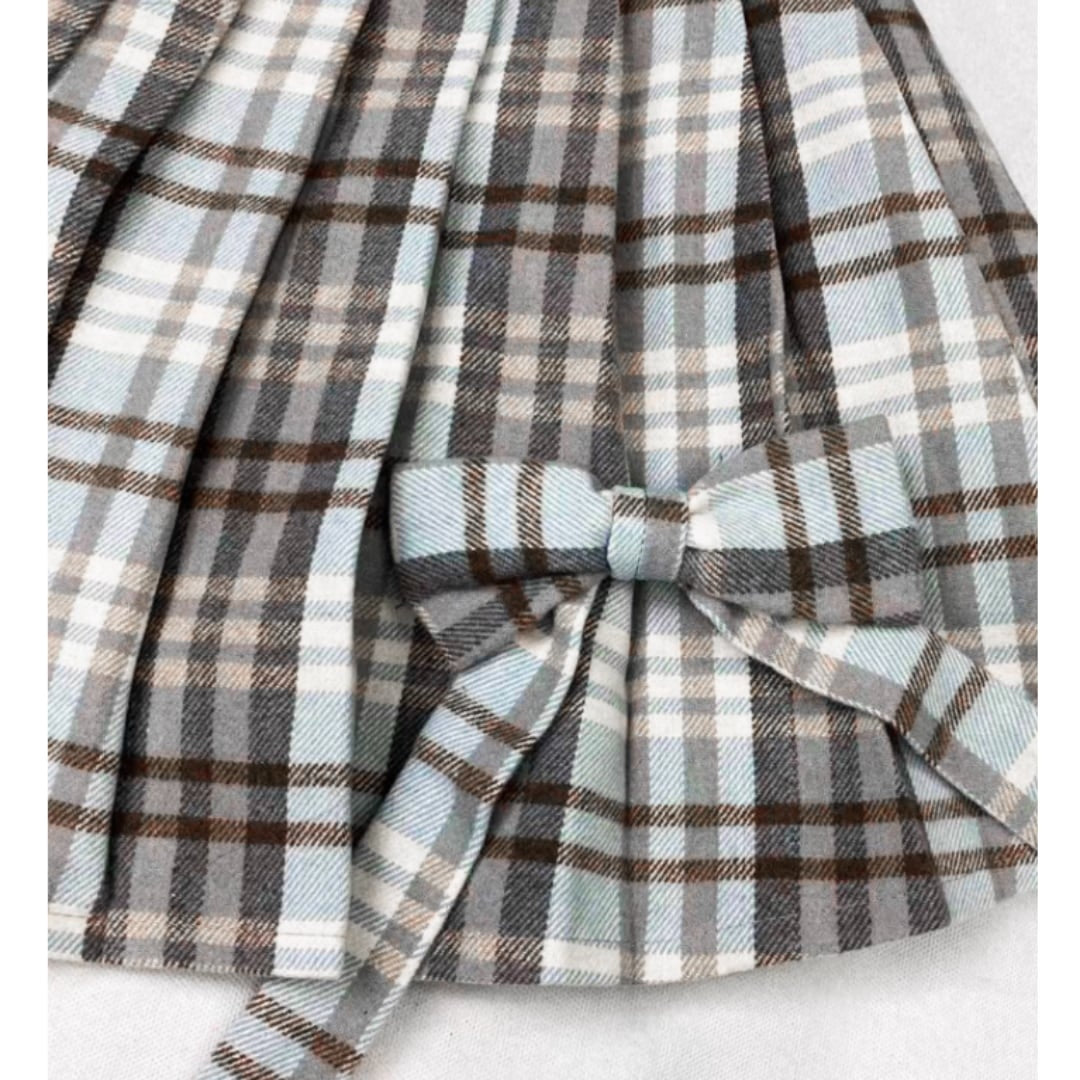 Short length coat & Pleated skirt E7005