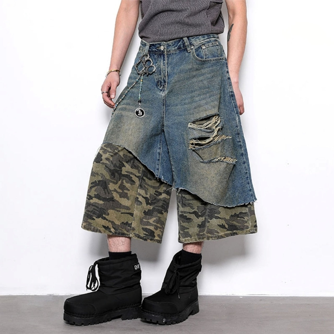 Camouflage pattern cropped wide denim jeans D0100