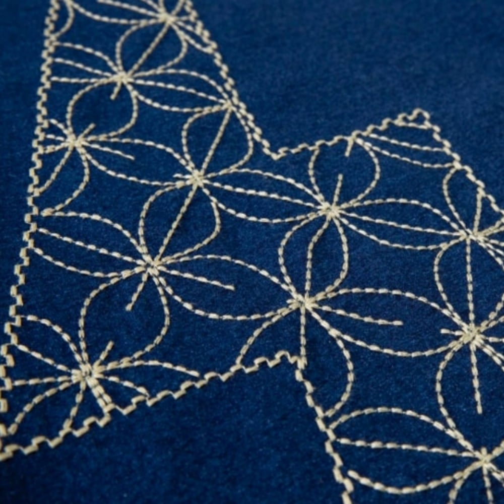 Retro embroidery T-shirt HL2552