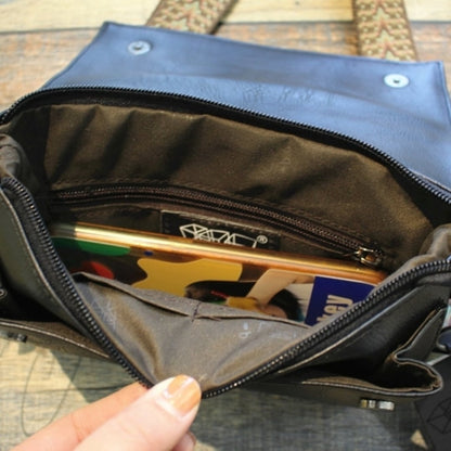 Wide strap shoulder bag HL2607