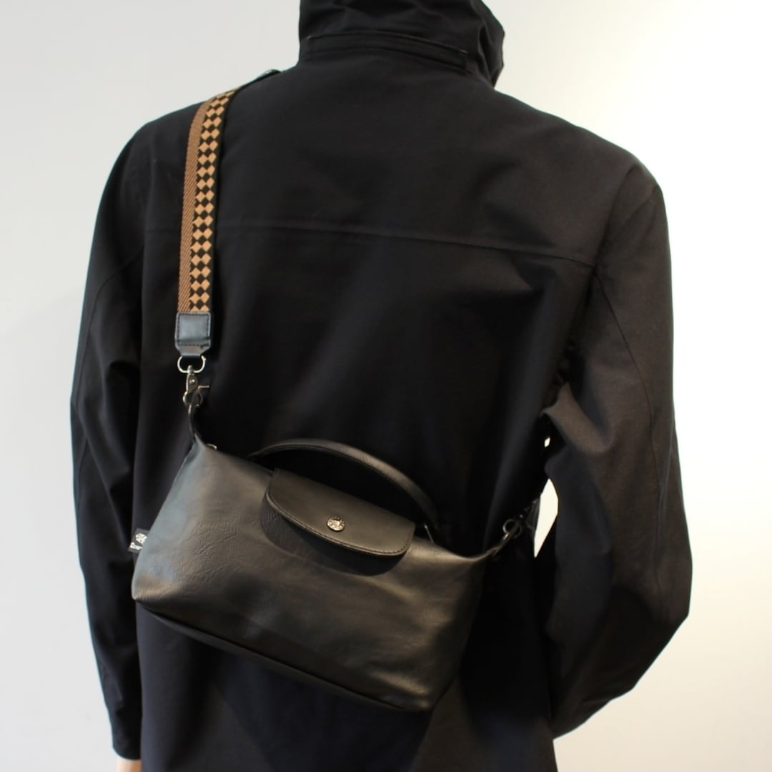 Wide strap shoulder bag HL2608