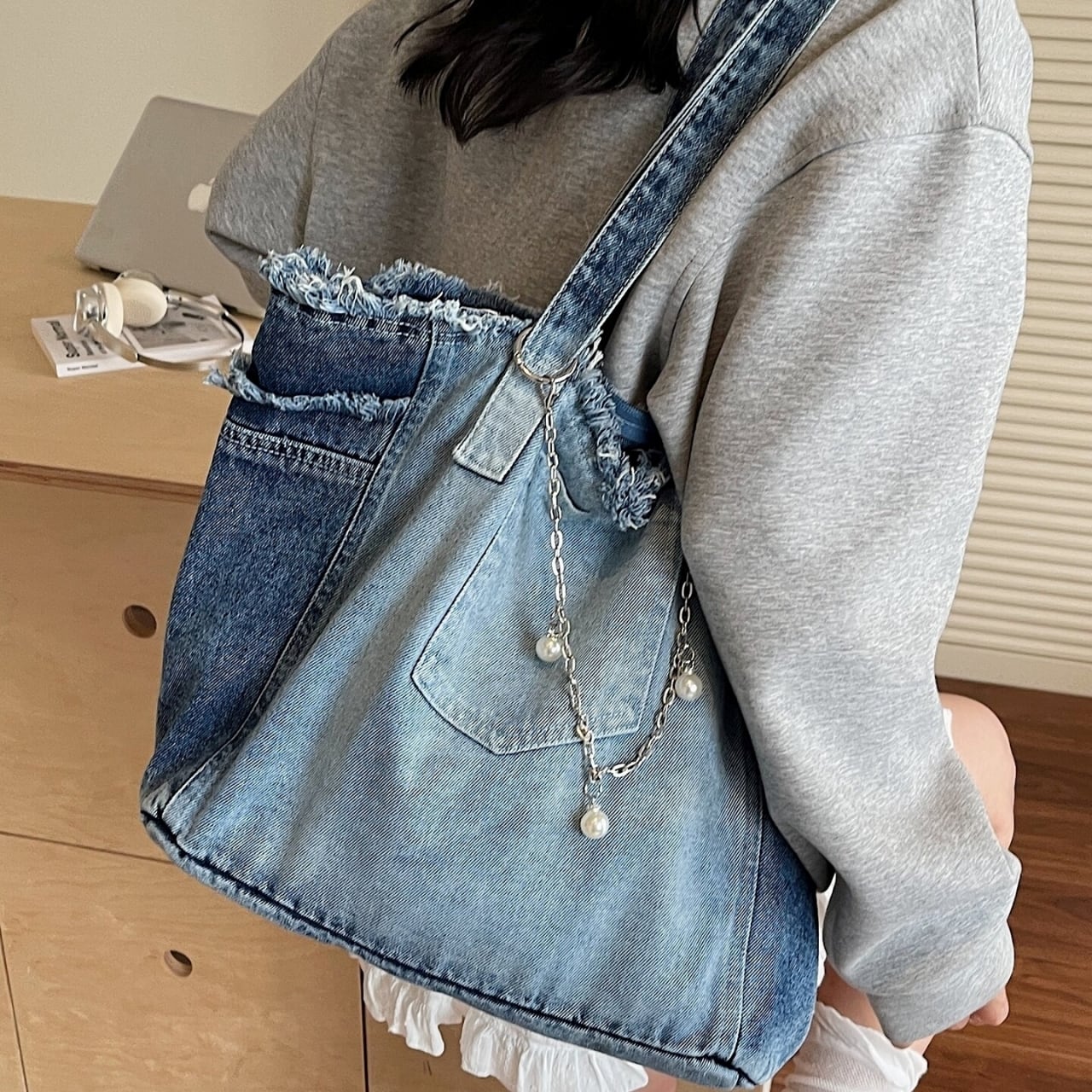 Washed denim tote bag D0170