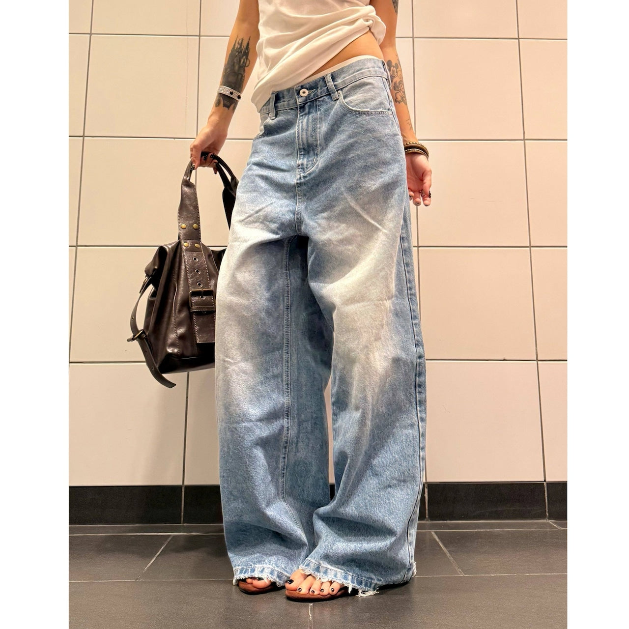 Wide leg washed denim jeans D0197