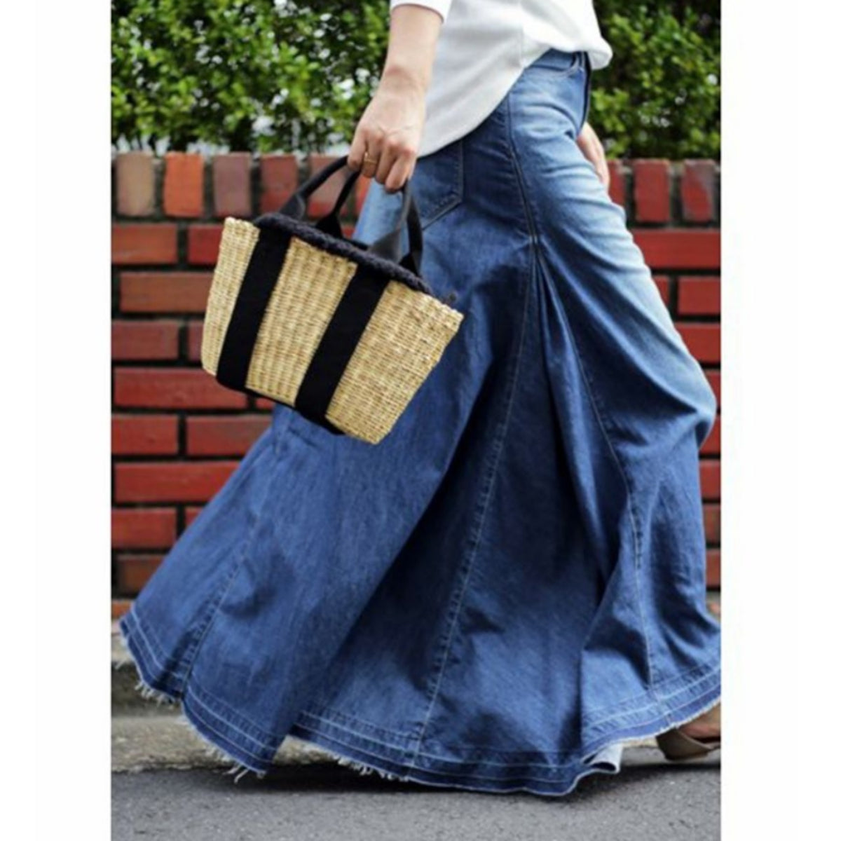 Long denim skirt D0253