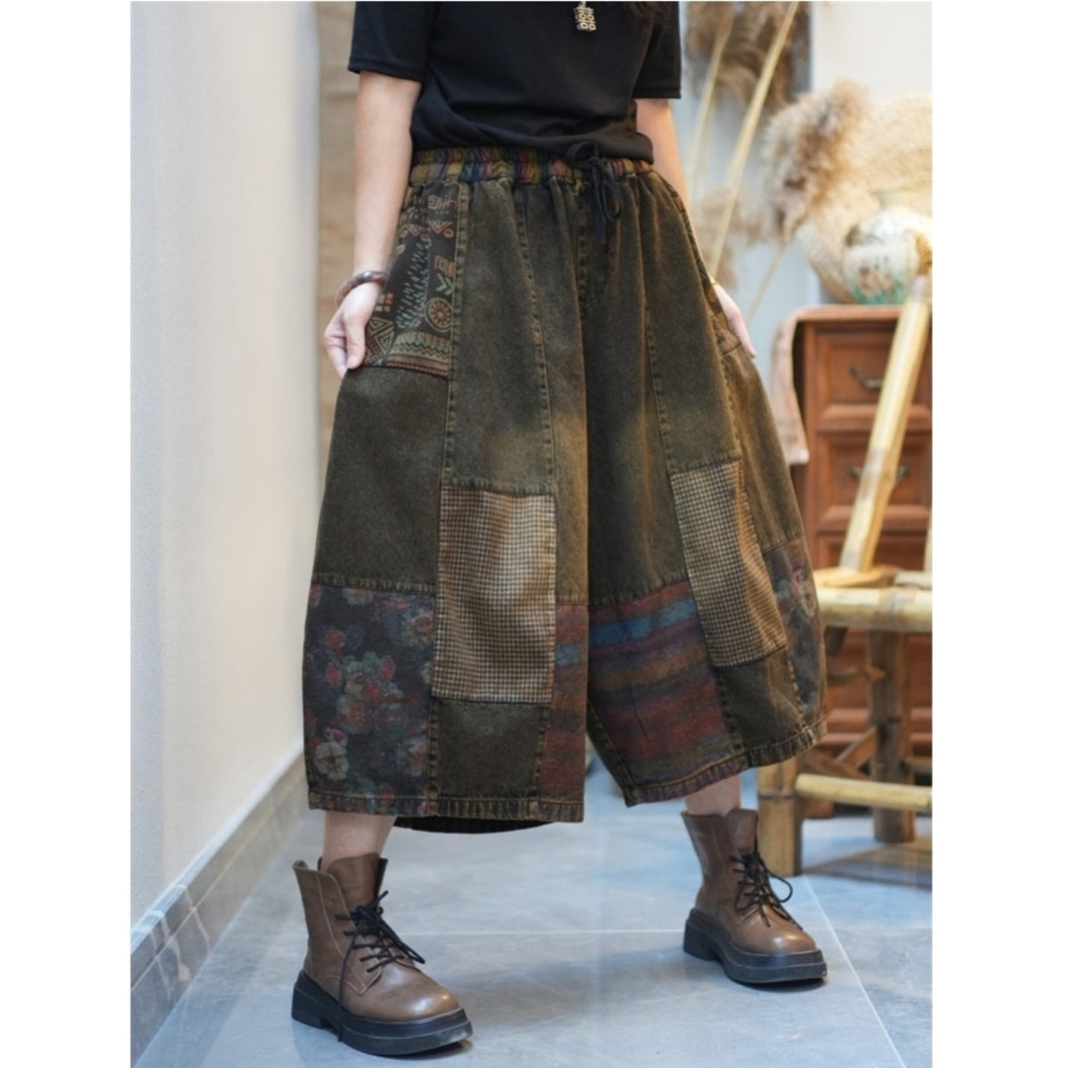 Patchwork Wide-Leg Denim Shorts D0261