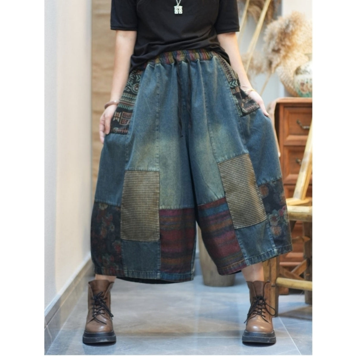 Patchwork Wide-Leg Denim Shorts D0261