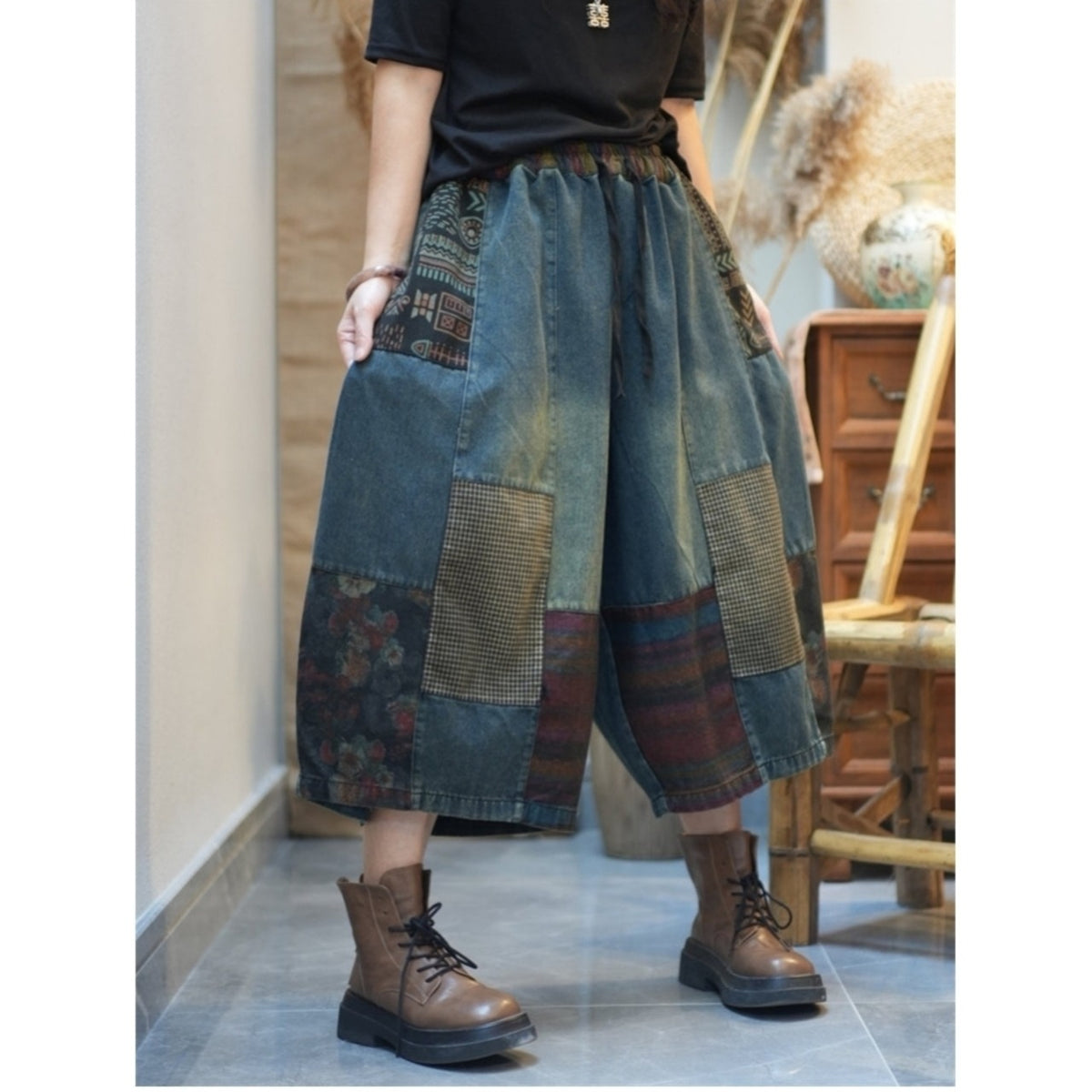 Patchwork Wide-Leg Denim Shorts D0261