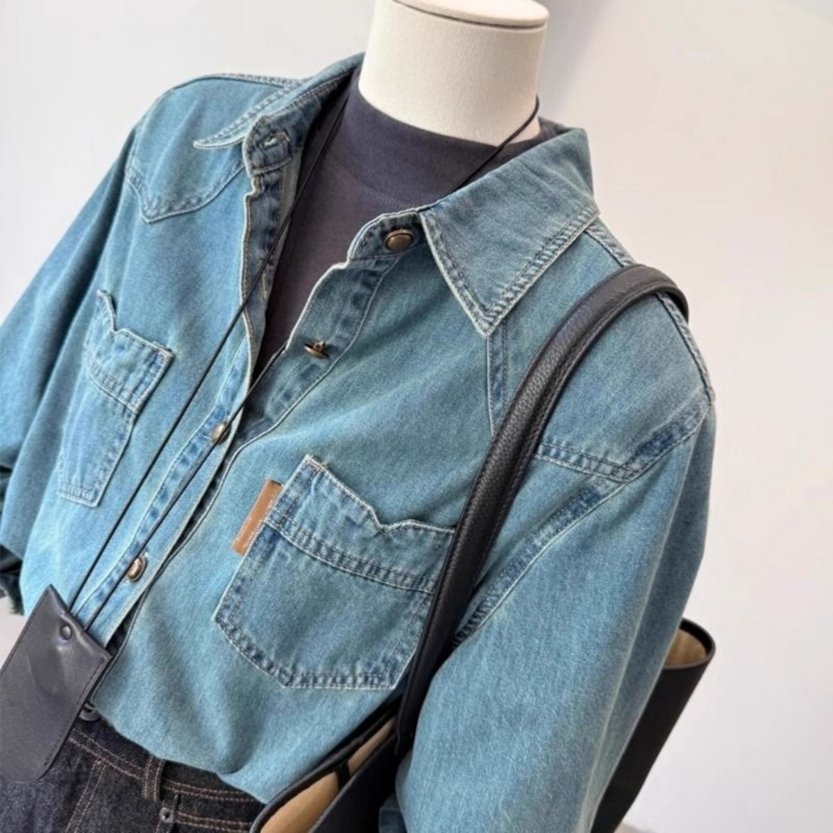 Retro-style denim shirt D0284