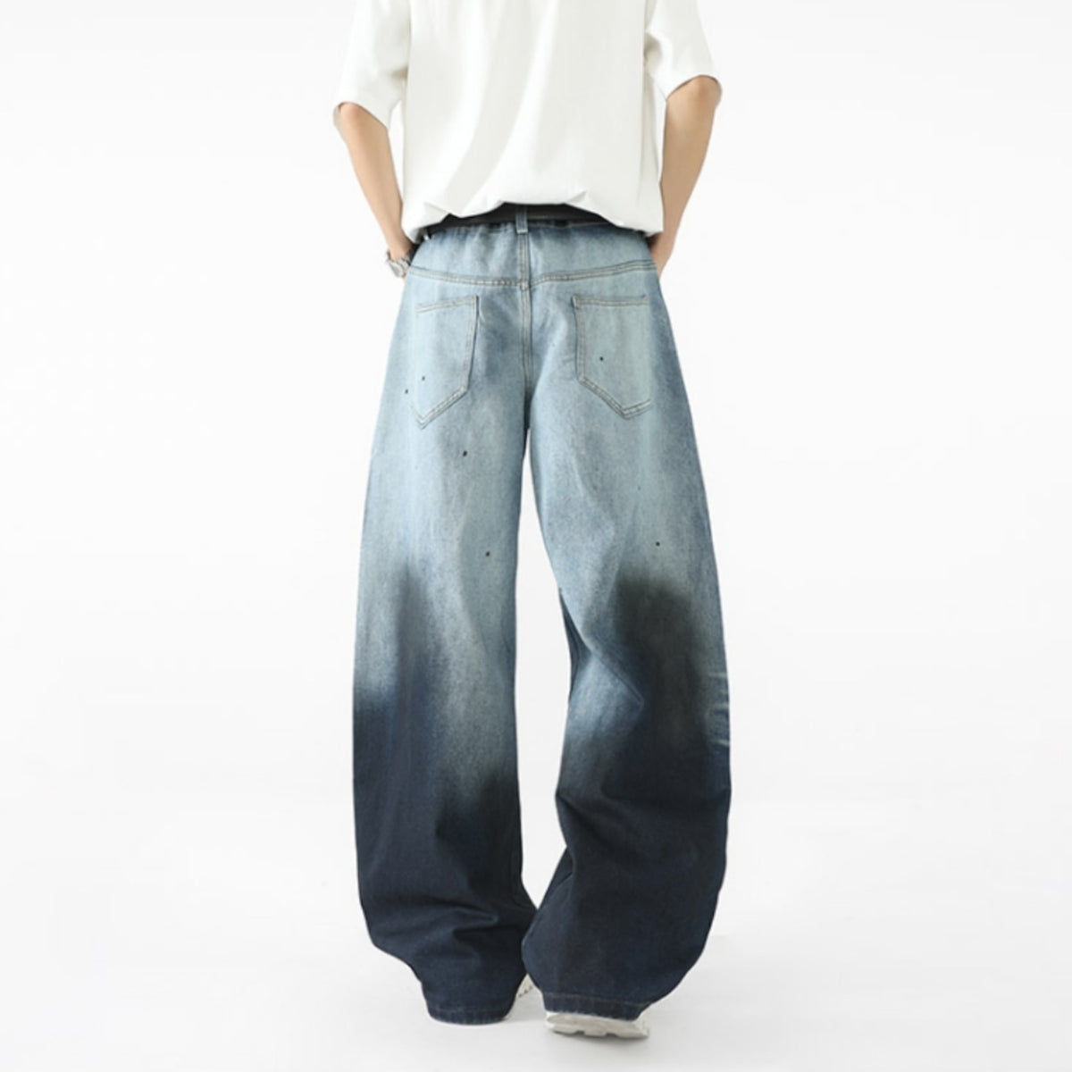 Gradient-wash denim jeans D0301