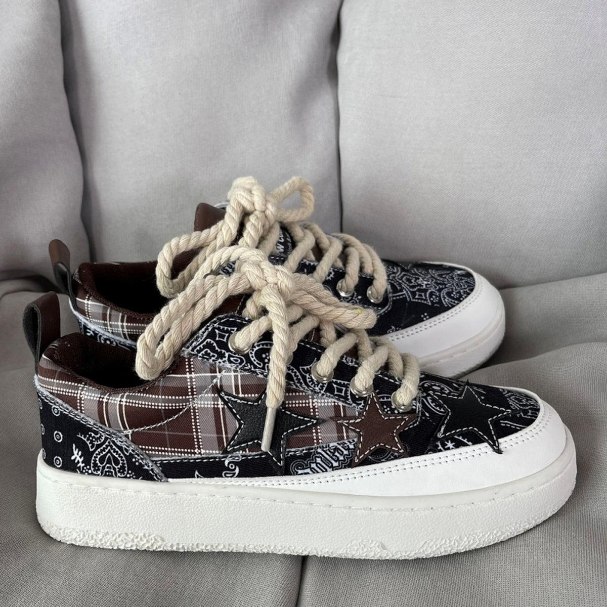 Star-motif denim sneakers D0340