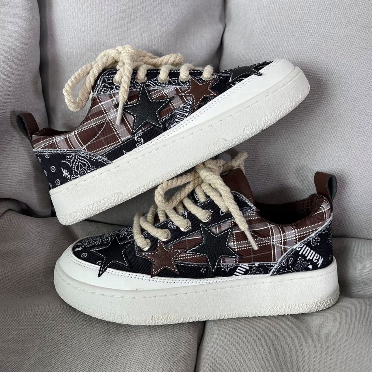 Star-motif denim sneakers D0340